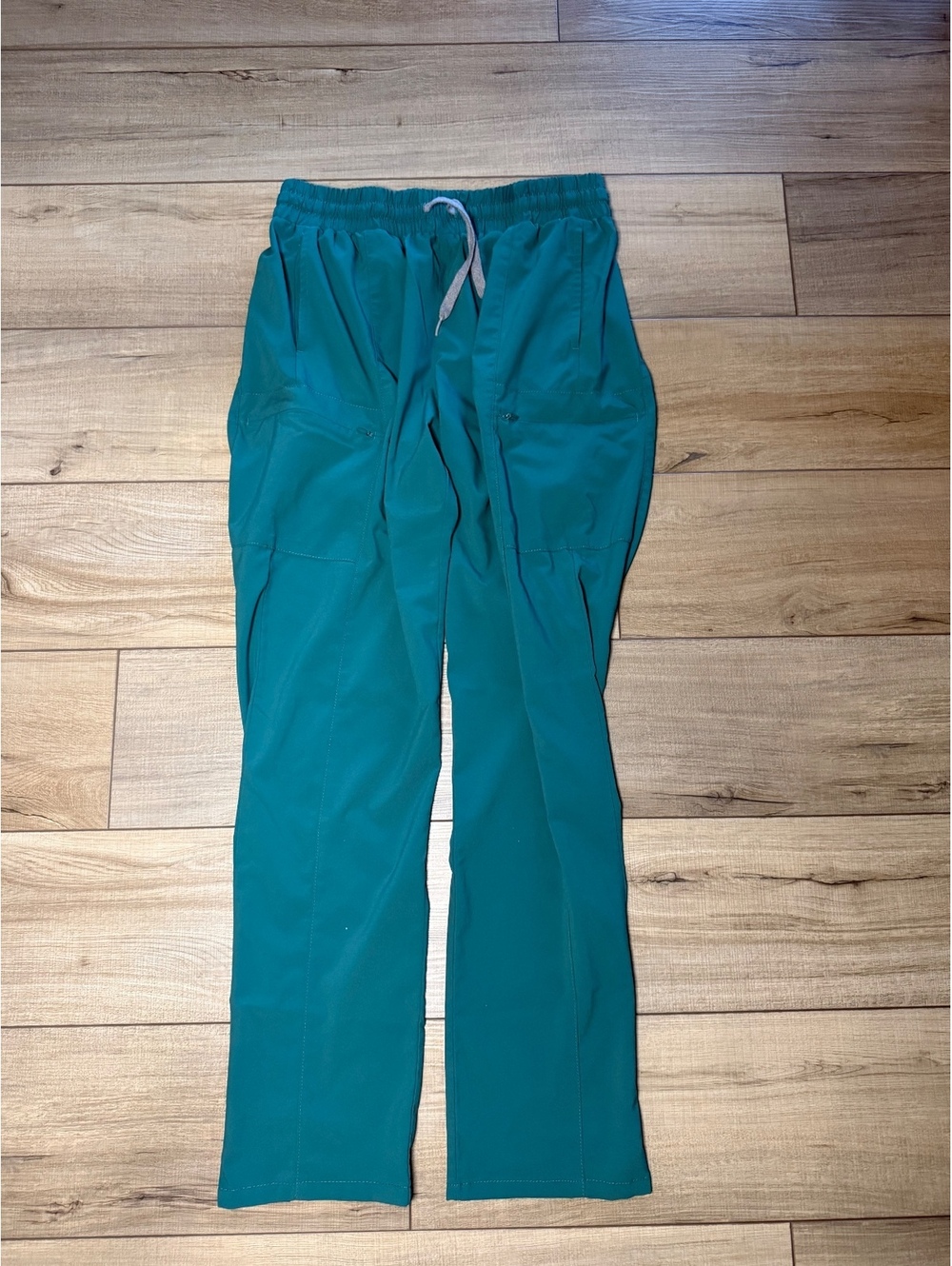 WonderWink Renew Women’s Medium Teal Cargo Scrub Pants Modern Fit